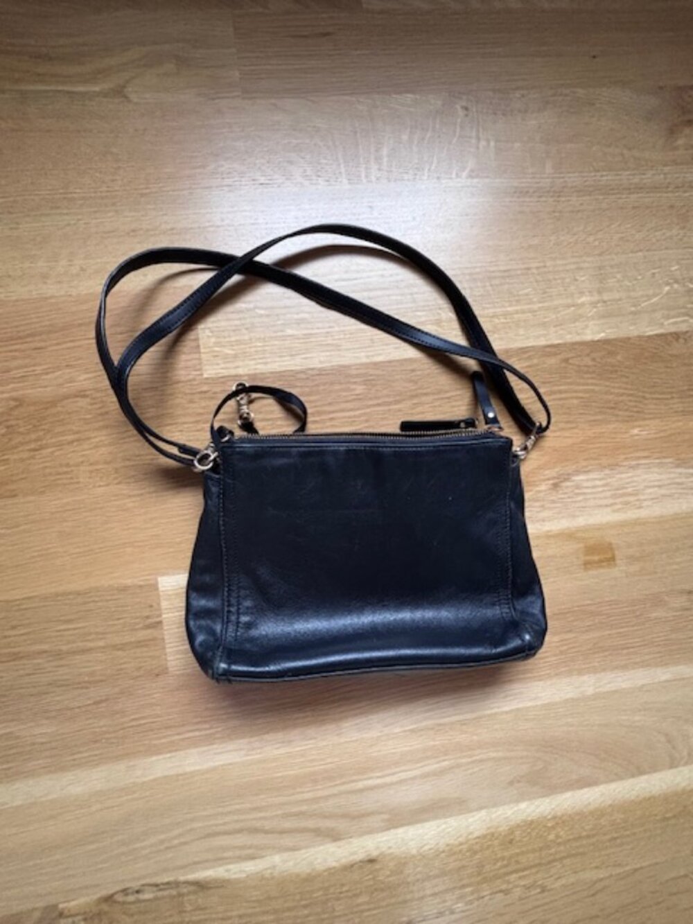 Lo & Sons Pearl Convertible Crossbody Bag - Picture 2 of 9